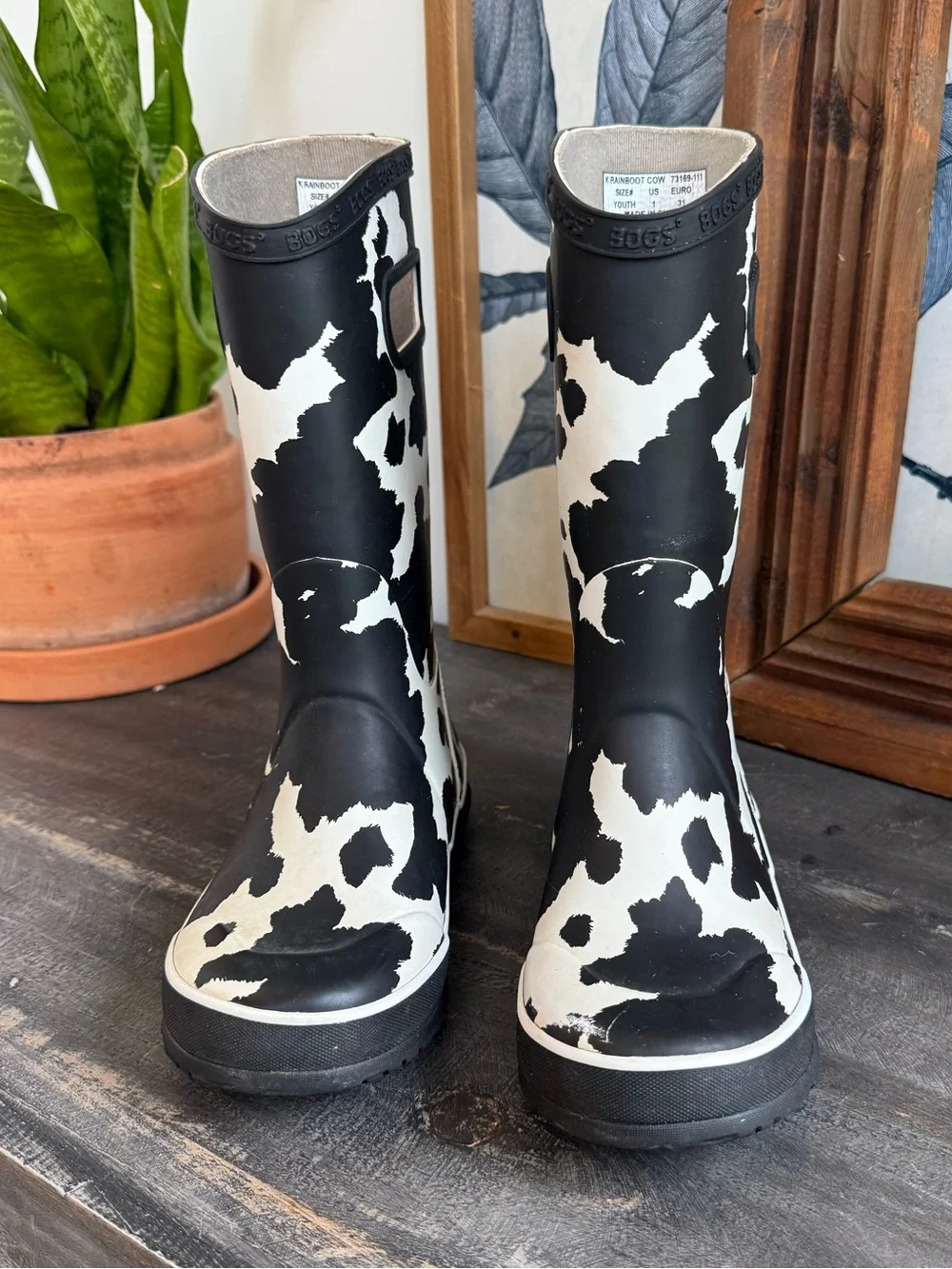 Bogs Cow Print Rain Boots  Kids Size 1 Black White Waterproof Rubber Boots